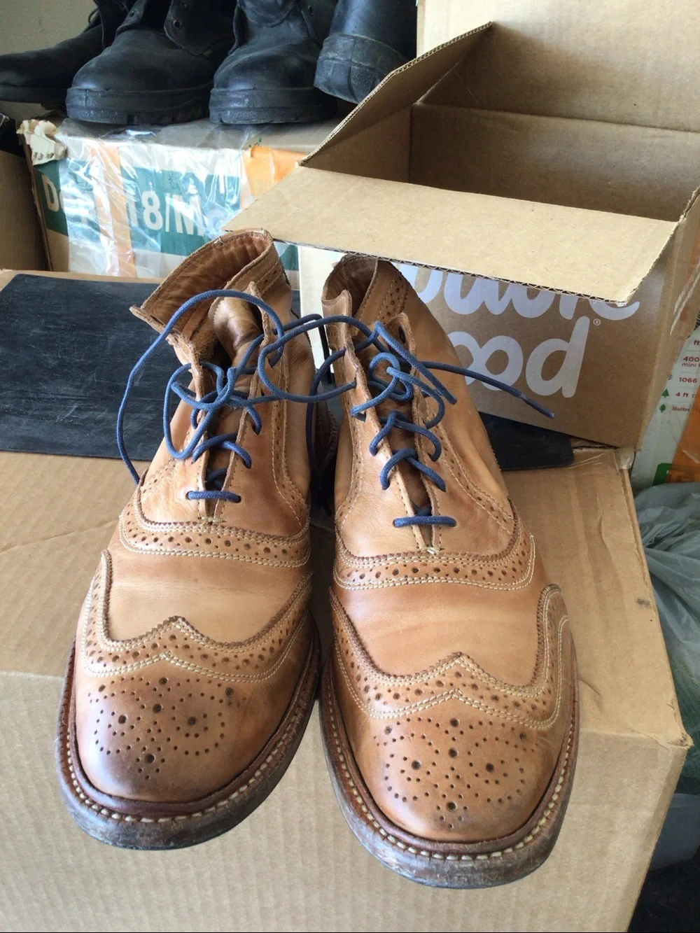 Allen EdmondsCronmok  11/D tan boots used conditions